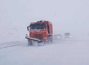 Հորդորում ենք վարորդներին ճանապարհ դուրս գալ միայն խիստ անհրաժեշտության դեպքում․ ՃԴ