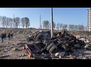 Украинские источники выложили кадры последствия ракетного удара по ТЦ в Киеве