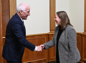 Президент Ваагн Хачатурян принял посла США в Армении Линн Трейси