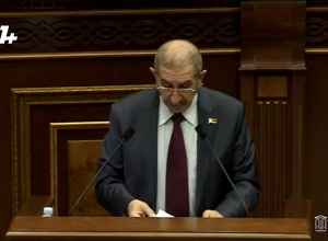 Պոռոտախոսներն ասածիս մեջ երեւի ճանաչել են իրենց կուսակիցներին, դրա համար ծանր են տանում․Գ Մելքոնյան