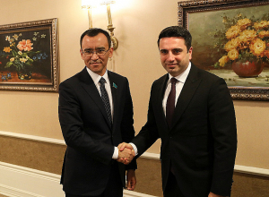 Ալեն Սիմոնյանը ղազախ գործընկերոջը հրավիրել է Հայաստան