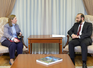 Глава МИД РА принял посла США