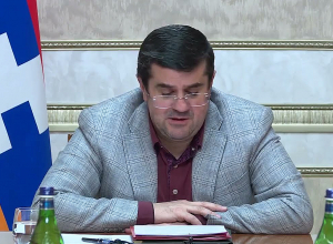 Основная высота наша, но другие важные высоты находятся под контролем Азербайджана: Арутюнян