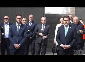 Վրաստանի խորհրդարանի նախագահն ու խորհրդարանականներն այցելել են Ծիծեռնակաբերդ