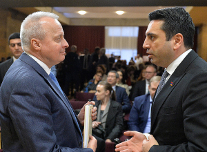 Армяно-российские отношения развиваются и в области культуры и искусства: Ален Симонян