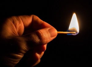 38-ամյա տղամարդը տուժածի գլխին դիզվառելիք էր լցրել, այրել, ապա վրան ճայթուկ էր գցել