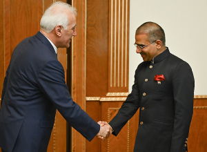 Президент Ваагн Хачатурян принял посла Индии Кишана Дан Деваля