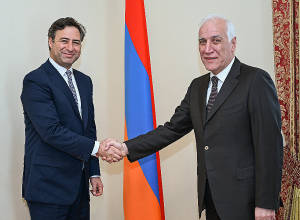 Хачатурян сегодня принял исполнительного директора корпорации “Corporación América” Мартина Эрнекяна