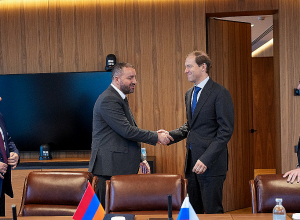 Վահան Քերոբյանը և Դենիս Մանտուրովը քննարկել են առևտրաշրջանառության ծավալների վերականգնման հարցերը 