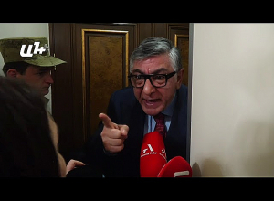 Перебранка между Хачатуром Сукиасяном и журналистом