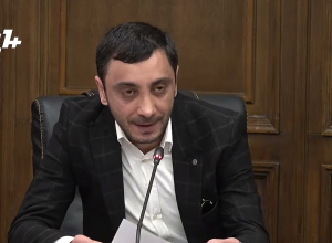 Предлагаю бойкотировать освещение провластных депутатов