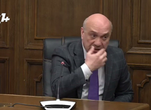 Մեկը մյուսին շատ լավ արժանի էր, ինչպես Ձեր դիալոգը Ալեն Սիմոնյանի հետ․ Աշոտ Մելիքյանը՝ լրագրողին