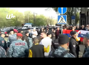 Թեժ վիճակ ՌԴ դեսպանատան մոտ