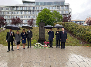 Այլևս հայերը չպիտի սպանվեն հայ լինելու համար․ ԵԽԽՎ հայկական պատվիրակությունը Ստրասբուրգում հարգանքի տուրք է մատուցել