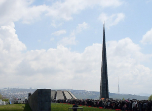 Հայոց ցեղասպանության տարելիցի կապակցությամբ հարգանքի տուրք՝ Ծիծեռնակաբերդում. ՈՒՂԻՂ