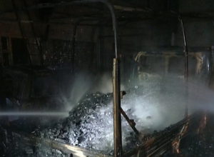 Գործարանի տարածքում 3 մեքենա է այրվել