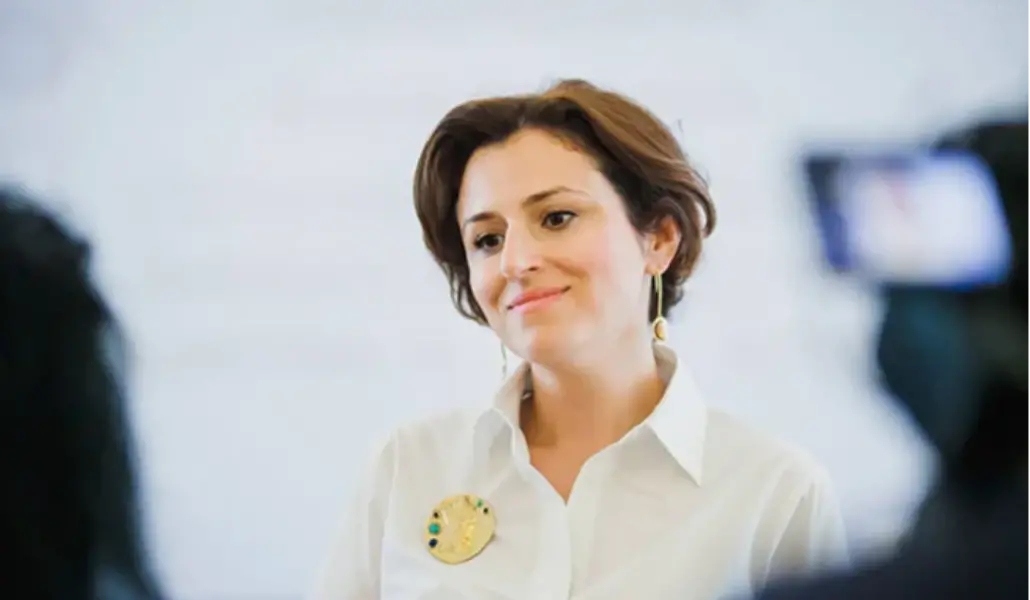 Աննա Մազմանյան77