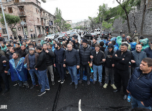 Երևանում պարալիզացված է մի շարք փողոցների երթևեկությունը․ Սաղաթելյան