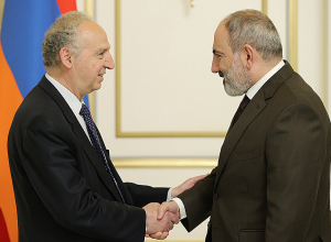 Премьер-министр принял президента Союза армянских евангелистских церквей Евразии Рене Левоняна