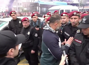 Բերետավորները 5 րոպե տվեցին ցուցարարներին