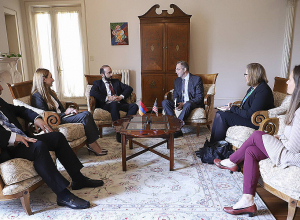 Արարատ Միրզոյանը Վաշինգտոնում հանդիպում է ունեցել NDI-ի նախագահ Դերեկ Միտչելի հետ
