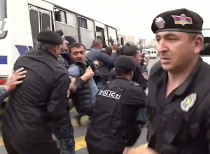 Թեժ վիճակ և մի շարք բերման ենթարկվածներ