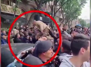 Երթի մասնակիցը ձեռքով հարվածել է Ոստիկանության ծառայողի դեմքին, քննություն է իրականացվում․ ՔԿ