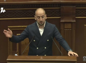 Артур Ванецян, Вы мешаете мечте Сержа Саркисяна? Сисак Габриелян