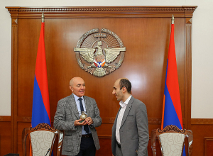 Կհիմնադրվի «Արցախի Շիրակացու ճեմարան» գիտակրթական համալիրը․Արտակ Բեգլարյան