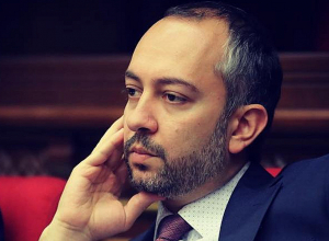 Ընդդիմության ակցիաներն ուղղորդվում են քաղաքացիների նկատմամբ հոգեբանական և ֆիզիկական բռնություններով․ Աղաջանյան