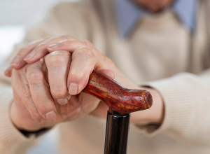 При покупке на банковскую карту пенсионеры получат определенные скидки