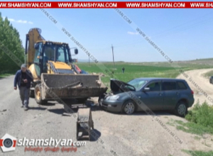 Կոտայքի մարզում բախվել են Mitsubishi-ն  և տրակտորը, կան վիրավորներ․ Shamshyan.com