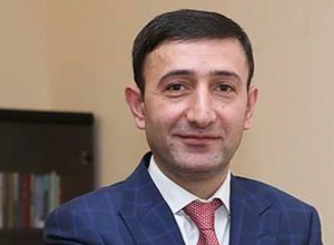 Բաբկեն Թունյանի պատասխանը Արթուր Ղազինյանին