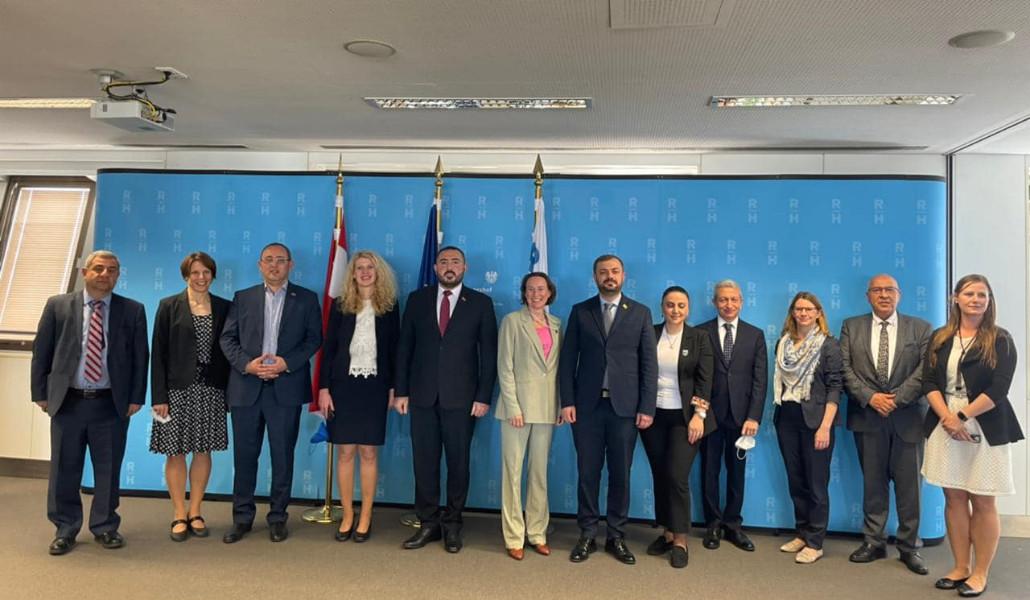 280512854_1042526113313141_5420218979524693543_n