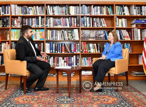 США привержены содействию армянскому народу: Линн Трейси