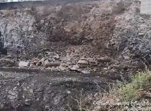 Փլուզման հետևանքով Ծիծեռնակաբերդի խճուղին երկկողմանի փակ է