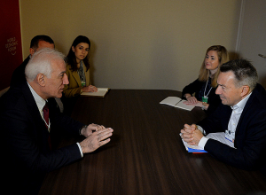 Ваагн Хачатурян встретился с председателем Международного комитета Красного Креста Петером Маурером