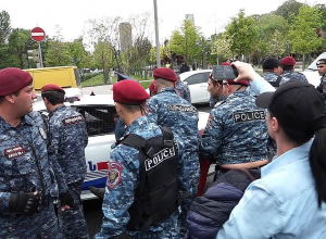 Ընդդիմության հարցուպատասխանը քաղաքացիների հետ