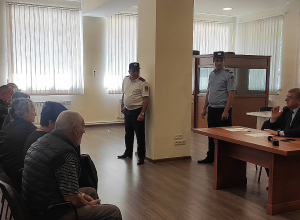 Գագիկ Ջհանգիրյանն ընդունել է զոհված զինծառայողների ծնողներին և հարազատներին