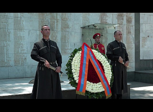 Նախագահ Վահագն Խաչատուրյանն այցելել է Թբիլիսիի «Հերոսների հրապարակ»