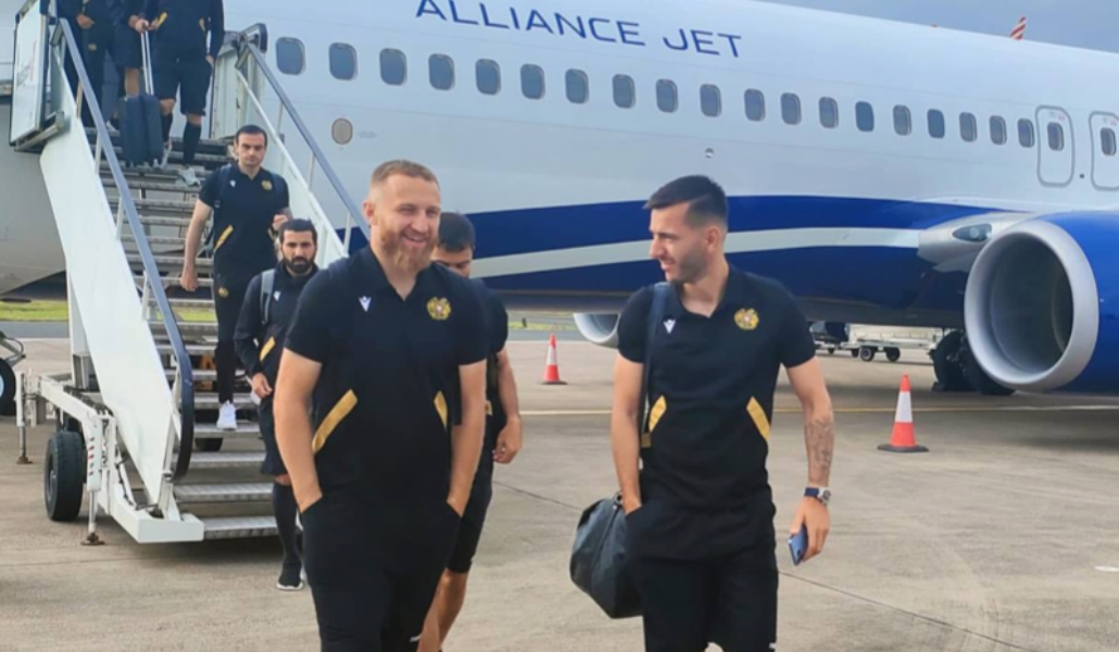 9A12JnPUaG8xPYFGTi33qXB82C