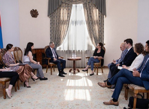 Ֆրանսիայի  դեսպան Անն Լույոն հանդիպում է ունեցել ՀՀ փոխվարչապետ Մհեր Գրիգորյանի հետ