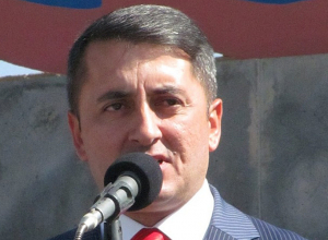 Բանակը, զինվորին վարկաբեկողի լեզուն կկտրեմ․ Խաչիկ Ասրյան