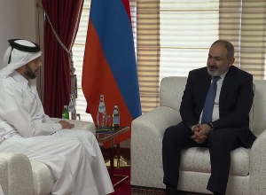 Премьер-министр принял директора Катарского инвестиционного агентства Мансура Аль-Махмуда