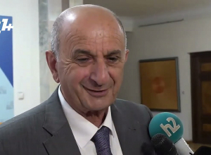 Ձեզ թվում է Իշխան Սաղաթելյա՞նն է ԱԺ օրակարգը որոշելու․ Վիգեն Խաչատրյան