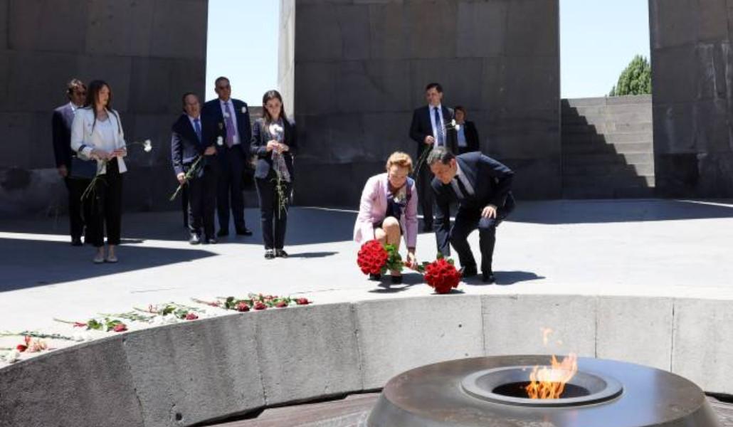 ԵԽ