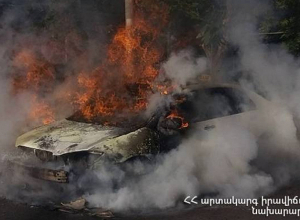 Երևանի Սվաճյան փողոցում ավտոմեքենա է այրվել