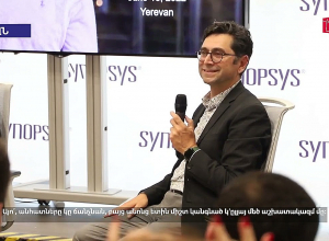 «Я чувствую себя как дома». Нобелевский лауреат Артем Патапутян