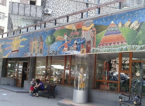 Գողացել են Տիկնիկային թատրոնի մուտքի մոտ տեղադրված զանգը