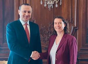 ԱԽ քարտուղար Արմեն Գրիգորյանը հանդիպել է Իզաբել Դյումոնի հետ